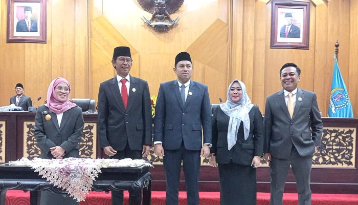 Nama-Nama Pimpinan DPRD Surabaya Resmi Ditetapkan, Pelantikan Tunggu SK Pj Gubernur