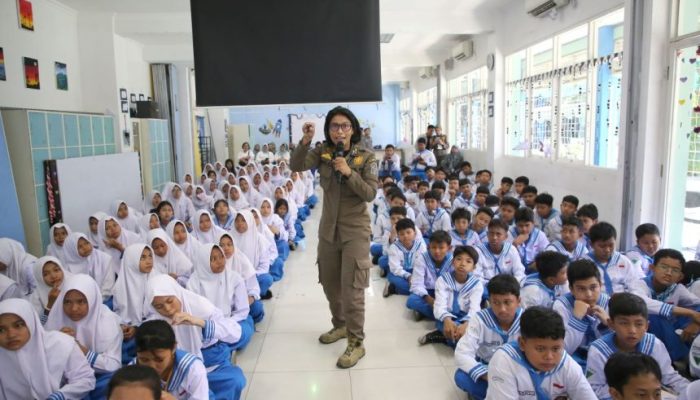 Satpol PP Goes To School di SMP Barunawati: Ajak Siswa Pahami Perbedaan Tanpa Bullying