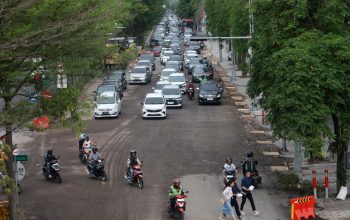 Kebut Proyek Jalan Ciliwung dan Mayjend Sungkono