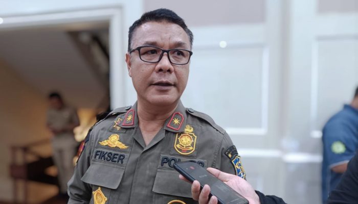 Satpol PP Butuh Waktu 3 Hari Bersihkan APK Pilkada 2024 di Surabaya