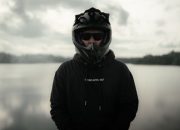 5 Cara Ampuh Atasi Kaca Helm Berembun Saat Musim Hujan