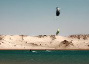 5 Aktivitas Seru saat Traveling ke Gurun Pasir, Wajib Sandboarding