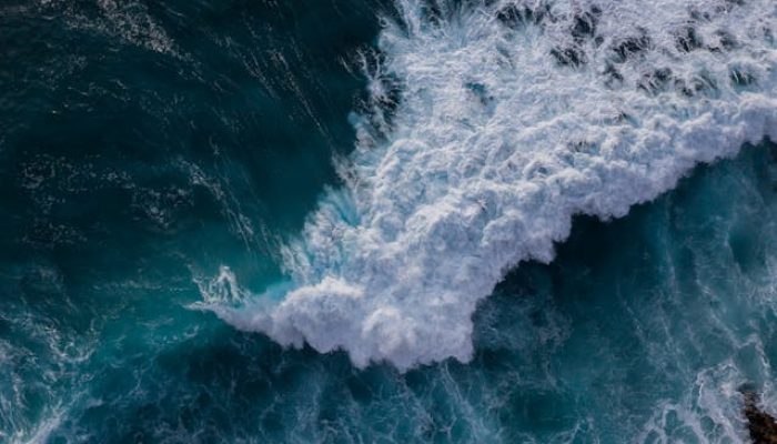 5 Kejadian Tsunami Abad 21 yang Bukan Disebabkan oleh Gempa Bumi