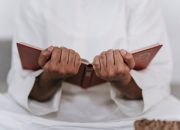 Memilih Baju yang Pas untuk Menyambut Ramadan: Tampil Modis dan Santun Sepanjang Bulan Suci