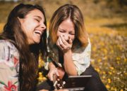 Kekuatan Tertawa, Obat Mujarab untuk Kesehatan