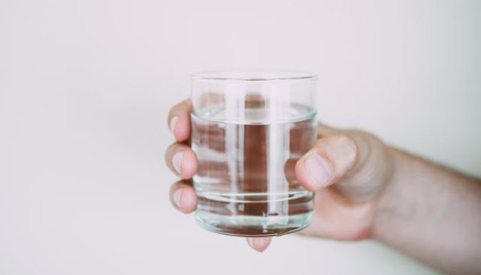 5 Cara Mengatasi Sakit Ulu Hati Tanpa Obat Saat Puasa