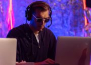 Tips Tetap Fit dan Bugar Meski Bermain Game Seharian