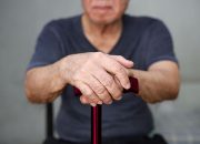 Ramadan Sehat untuk Penderita Penyakit Parkinson Panduan Nutrisi dan Tips Penting untuk Berpuasa Aman