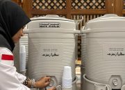 Manfaat Air Zamzam Saat Berbuka, Sumber Hidrasi Istimewa dan Berkah