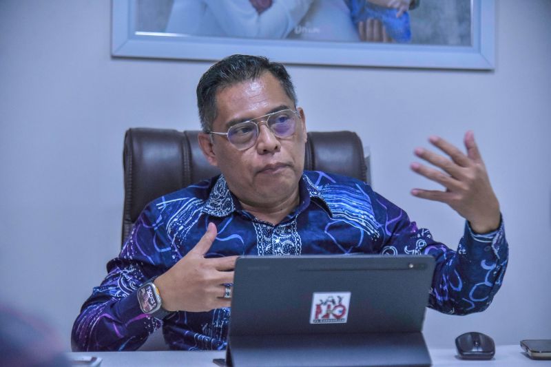 Kepala Dispendukcapil Surabaya Eddy Christijanto