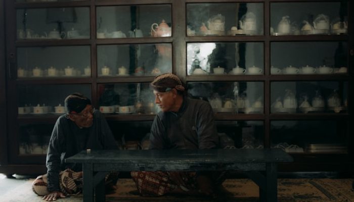 Ajining Diri Saka Lathi, Ajining Raga Saka Busana, Ketika Falsafah Jawa Menuntun Etika di Era Digital