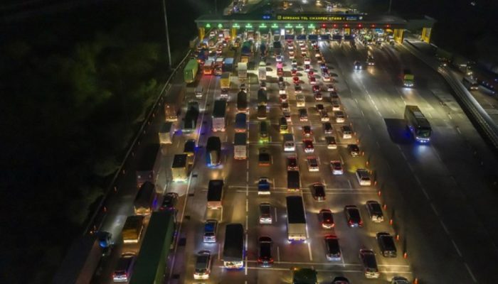 Arus Balik Aman dan Sehat, Perhatikan Protokol Kesehatan dan Keselamatan di Tengah Keramaian
