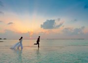 Bisik Ombak Cinta, 7 Pantai Romantis di Jatim untuk Liburan Couple atau Honeymoon Impian