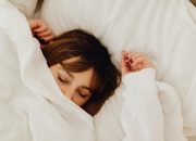 Sleep Hygiene 101, Cara Bikin Kamar Lo Jadi Surga Tidur yang Bikin Lo Bangun Segar