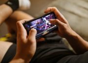 Detoks Digital, Kurangi Kebiasaan Main HP Usai Lebaran untuk Kesehatan Mental