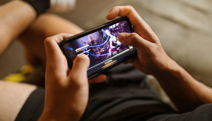 Detoks Digital, Kurangi Kebiasaan Main HP Usai Lebaran untuk Kesehatan Mental