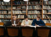 Gen Z Merapat, Jangan Sampai Scroll Tanpa Henti Bikin Masa Depanmu Keteteran, Ini Jurus Jitu Bagi Waktu