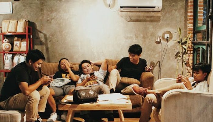 5 Zodiak Ini Konon Kurang Pandai Memberi Nasihat, Sering Meleset dan Malah Bikin Bingung