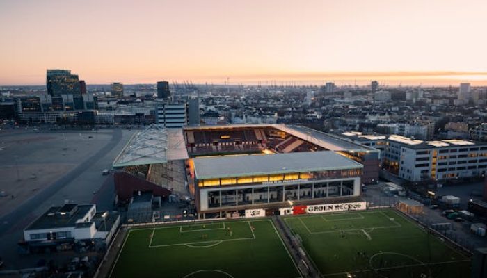 5 Jenis Rumput Standar FIFA untuk Lapangan Sepak Bola