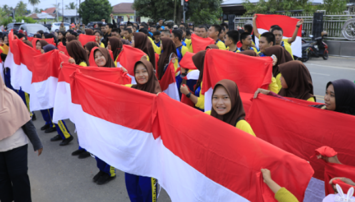 Sambut HUT RI Ke-80, Pemkab Bulungan Bagikan 3.000 Bendera Merah Putih