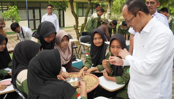 Pemerintah Gaungkan Literasi untuk Ketahanan Pangan demi Fondasi Indonesia Emas 2045