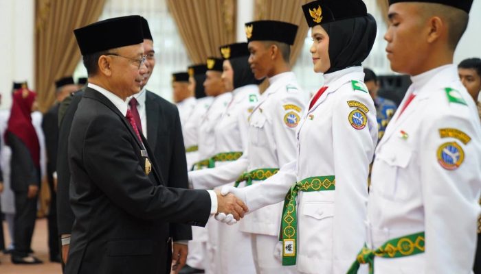 Wali Kota Edi Kukuhkan Paskibraka Pontianak 2025: Siap Kibarkan Merah Putih di HUT RI ke-80