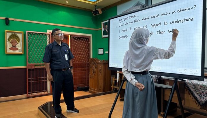 Hardiknas 2025: Program Digitalisasi Pembelajaran Resmi Dimulai
