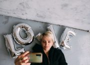 5 Zodiak yang Paling Mudah Terpengaruh Tren