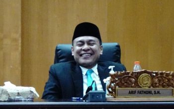 Medsos Ditangan Arif Fathoni jadi Jembatan Komunikasi Dua Arah: Rakyat dan Wakilnya