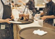 5 Alasan Kenapa Memberi Tip di Jepang Justru Dianggap Tidak Sopan