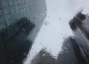 Kenapa Sih Musim Hujan Bikin Gampang Sakit? Ini 4 Jawaban Ilmiahnya