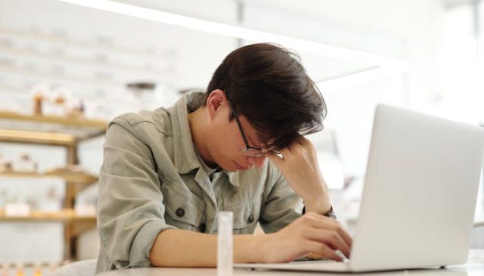 Kenapa Anak Muda Gampang Kena GERD? Ini 5 Penyebab Utamanya