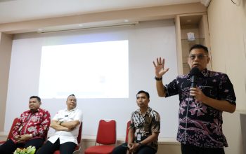 Kepala Dinas Kependudukan dan Pencatatan Sipil (Dispendukcapil) Kota Surabaya, Eddy Christijanto