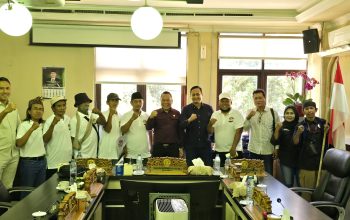 Momemtum HUT RI ke 81, DPRD Surabaya Ajak Warga Perkuat Nasionalisme Lewat Pengibaran Merah Putih